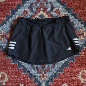 ADIDAS SKORT TENNIS SKIRT: mini skirt with built in shorts